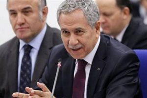 Arın&ccedil;'tan u&ccedil;ak ve 'saray' a&ccedil;ıklaması