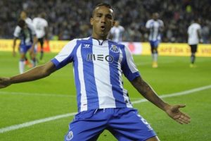 Porto deplasmanda vizeyi kaptı!