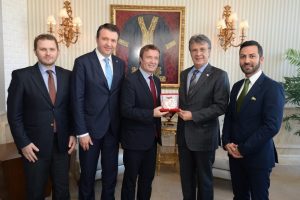 İsvi&ccedil;re'li Bakan'dan BTSO'ya ziyaret