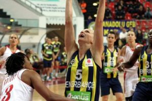 Fenerbah&ccedil;e, AG&Uuml;'ye karşı zorlandı