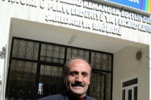 Diyarbakır'da m&uuml;h&uuml;rlenen K&uuml;rt&ccedil;e okul yeniden a&ccedil;ıldı