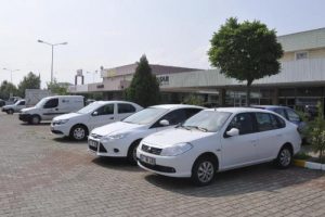 Otomobil'de ikinci el piyasası durdu