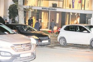 Gece yarısı kıyafet alışverişi