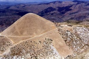 Nemrut'a "Kral yolu" yapılıyor
