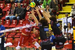 Halkbank şampiyonlar ligine k&ouml;t&uuml; başladı!