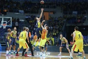 Fenerbah&ccedil;e Barcelona'ya direnemedi:78-80