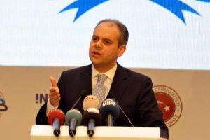 Bakan Kılı&ccedil;: Oturarak başarı gelmez