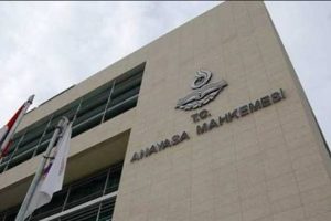 AYM'den 'Tam G&uuml;n Yasası' kararı