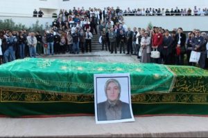 Odasında &ouml;l&uuml; bulunan &ouml;ğretim &uuml;yesine veda