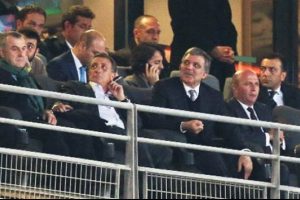 G&uuml;l: En iyi Beşiktaş oynuyor