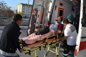 Aksaray'da minib&uuml;s takla attı: 11 yaralı