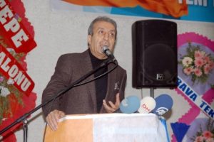 "Millet korkusundan değil edebinden susuyor"