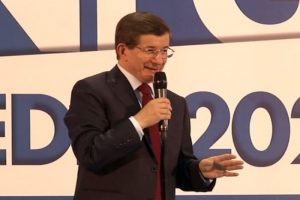"'&Ccedil;amurlu başbakan' diye isim taktılar"