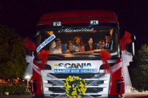 TIR'dan d&uuml;ğ&uuml;n konvoyuna ceza