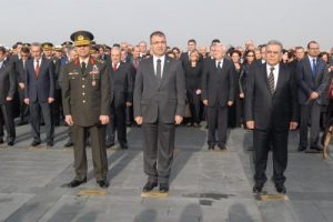 Atat&uuml;rk, Zonguldak'ta anıldı