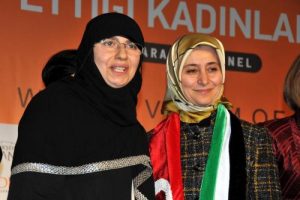 "Savaşta en &ccedil;ok kadınlar zarar g&ouml;r&uuml;yor"