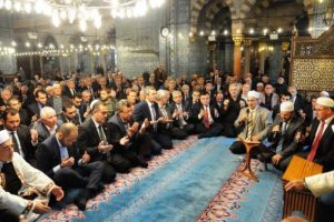 Yenicami'de Atat&uuml;rk i&ccedil;in mevlit okundu