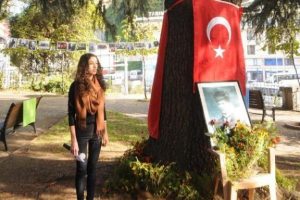 ADD, Atat&uuml;rk'&uuml; 'Cumhuriyet Ağacı' altında andı