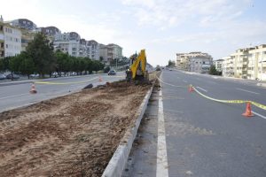 Bursa'da kep&ccedil;eye el bombaları takıldı