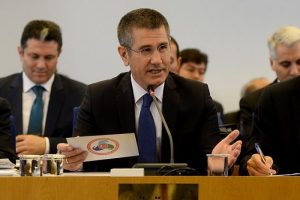 Bakan Canikli'den İran'a "Tır" uyarısı