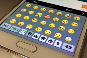 Emoji'lere Asya ve Afrika makyajı!