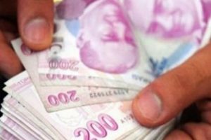 Milyonlarca emeklinin beklediği kararda flaş gelişme