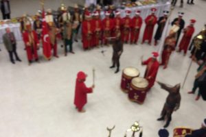 D&uuml;nya bilim merkezleri zirvesinde mehter şovu