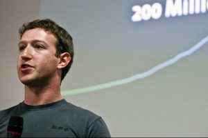Facebook'un patronu neden hep gri tiş&ouml;rt giyiyor?