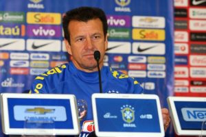 Dunga'dan Melo a&ccedil;ıklaması