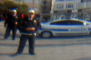 Alkol g&ouml;zl&uuml;ğ&uuml; takıp zararlarını g&ouml;rd&uuml;ler