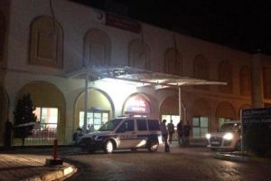 Sokak'ta y&uuml;r&uuml;rken merdiven boşluğuna d&uuml;şen kadın &ouml;ld&uuml;