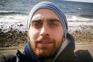 &Ccedil;ığlıklara koştu, bı&ccedil;aklandı