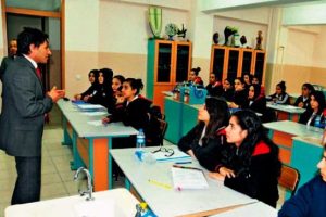 &Uuml;cretsiz kurslarla fırsat eşitliği arttı