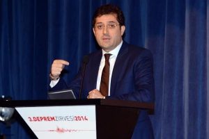 Hazinedar: B&uuml;y&uuml;k tehdit altındayız!