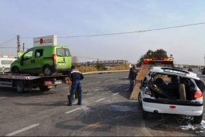 Balıkesir'de feci kaza: 1 &ouml;l&uuml;, 3 yaralı