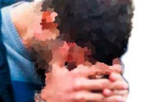 Bagajdan &ccedil;aldığı parayla d&uuml;ğ&uuml;n yaptı