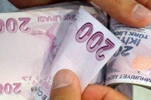 Emekliye 1 milyar liralık haciz kıskacı