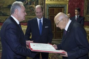 Roma B&uuml;y&uuml;kel&ccedil;isi g&uuml;ven mektubunu sundu