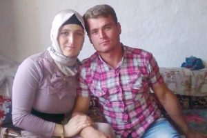 Madende mahsur kalan eşini umutla bekliyor