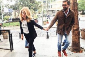 Sevgilisi Burcu Esmersoy'dan evlilik teklifi bekliyor...