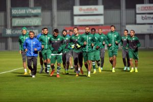 Timsah Fenerbah&ccedil;e ma&ccedil;ı hazırlıklarını s&uuml;rd&uuml;r&uuml;yor