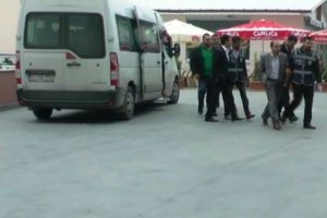 ''Usuls&uuml;z kredi'' operasyonunda 3 tutuklama