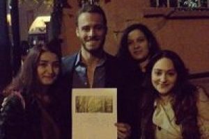 Kerem Bursin'i duygulandıran s&uuml;rpriz..