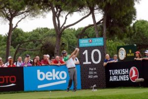 Golf turnuvasına yağmur engeli