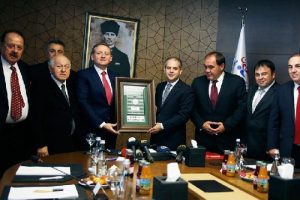 Bakan Kılı&ccedil; sporun zirvesini ağırladı