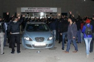 &Uuml;niversite, se&ccedil;imden sonra karıştı!