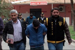 Kiraladıkları cipi satmaya kalktılar