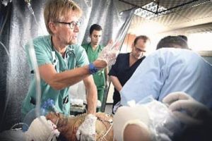 O doktora &ouml;m&uuml;r boyu Gazze yasağı geldi!