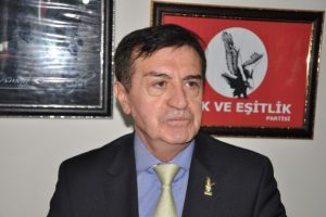 Tarhan'a g&ouml;nderme: "Dilek&ccedil;e vermekle parti mi kurulur?"
