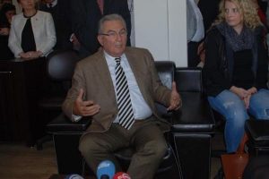 'Tarihten husumet &ccedil;ıkarmak marifet değildir'
